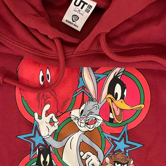 Uniqlo x Warner Bros Collab Hoodie NWOT - Picture 3 of 3